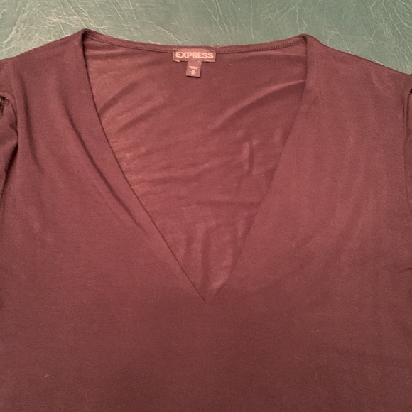 Express BLACK V-Neck stretchy Long Sleeve top with cute arm detail - Picture 2 of 8